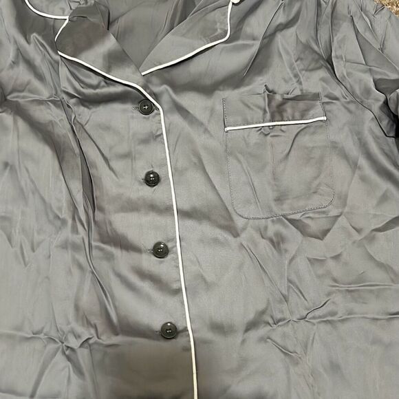 Ettitude Women's M Long Sleeve Sateen Stripe Pajama Top Fog Gray Minimalist New - Picture 4 of 12